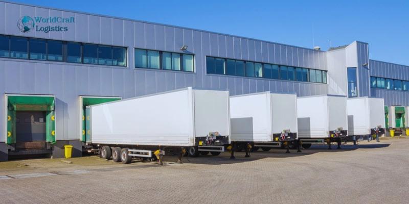 What distribution center model is the best fit for your business.jpg What distribution center model is the best fit for your business