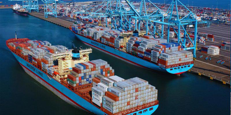 Maersk line take in the Port of Los Angeles.jpg Maersk line take in the Port of Los Angeles