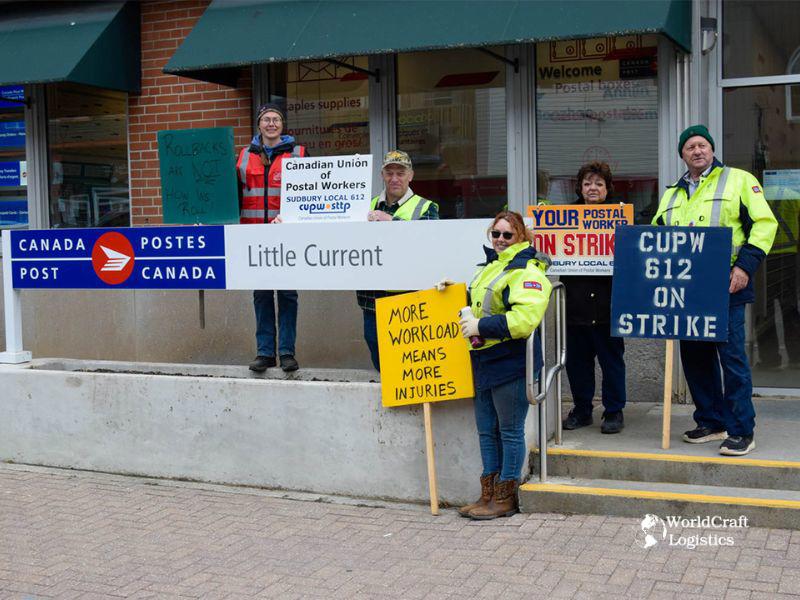 canada-post-strike-04.jpg Canada Post Strike Images: A Glimpse Into Shipping Challenges